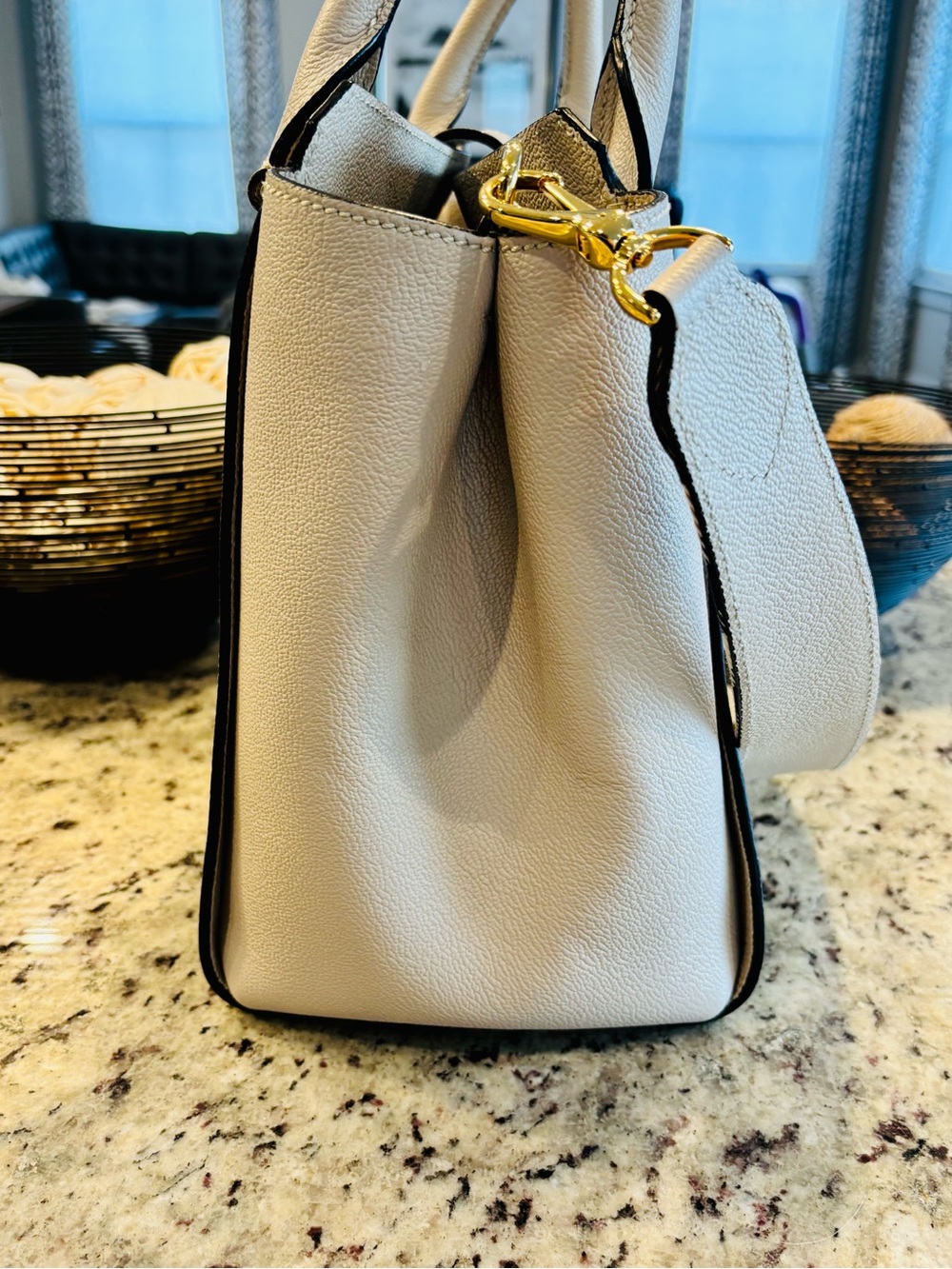 Authentic Burberry The Buckle Medium White Leather Top Handle Shoulder Bag - Picture 7 of 13
